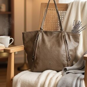 David Jones Paris Pebble Grain Shoulder Bag
Taupe/Mushroom